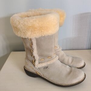 UGG Women's Shearling Boots - Cream and Light Gray